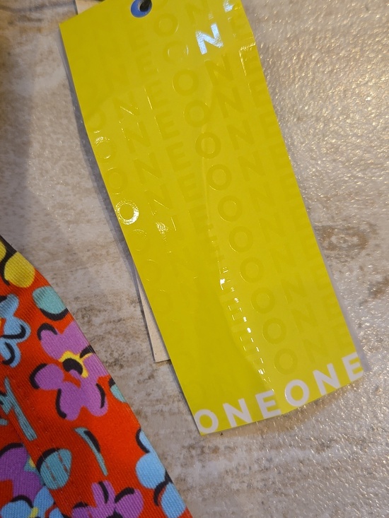 New ONEONE Red Floral Bikini Top - Picture 2 of 9